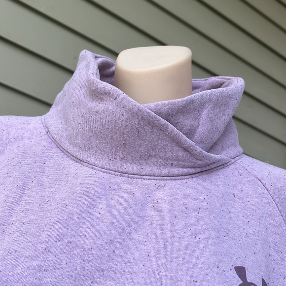 Like new light purple Under Armour sweatshirt - Picture 3 of 13